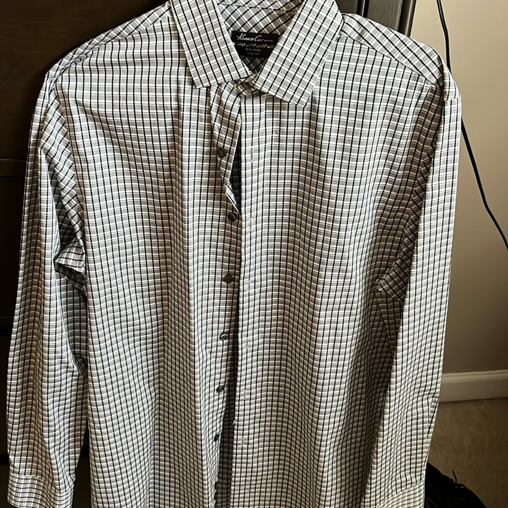 Kenneth Cole Button Down
